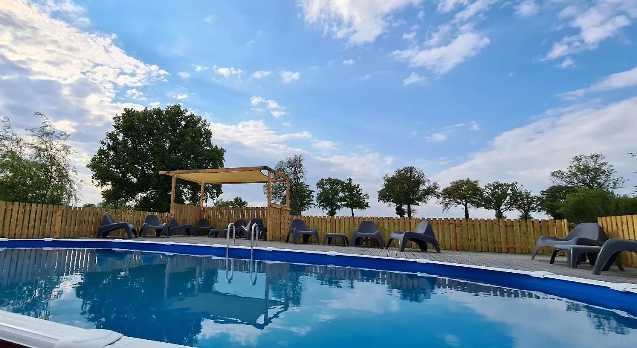 Le Petit Moulin Bed & Breakfast Saint-Hilaire