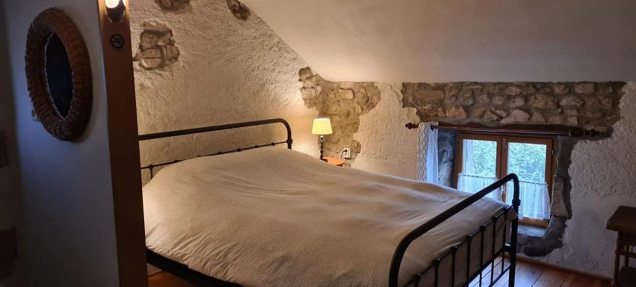 Le Petit Moulin Bed & Breakfast Saint-Hilaire