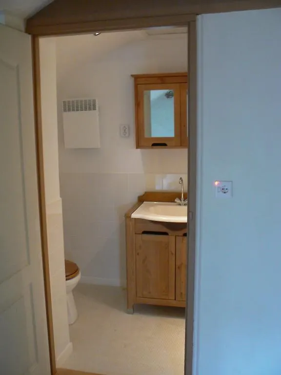 Le Petit Moulin Bed & Breakfast Saint-Hilaire  France