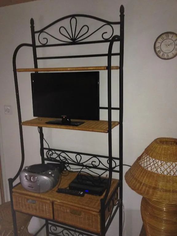 Bed and Breakfast Le Petit Moulin Saint-Hilaire  3*, Saint-Hilaire (Allier)