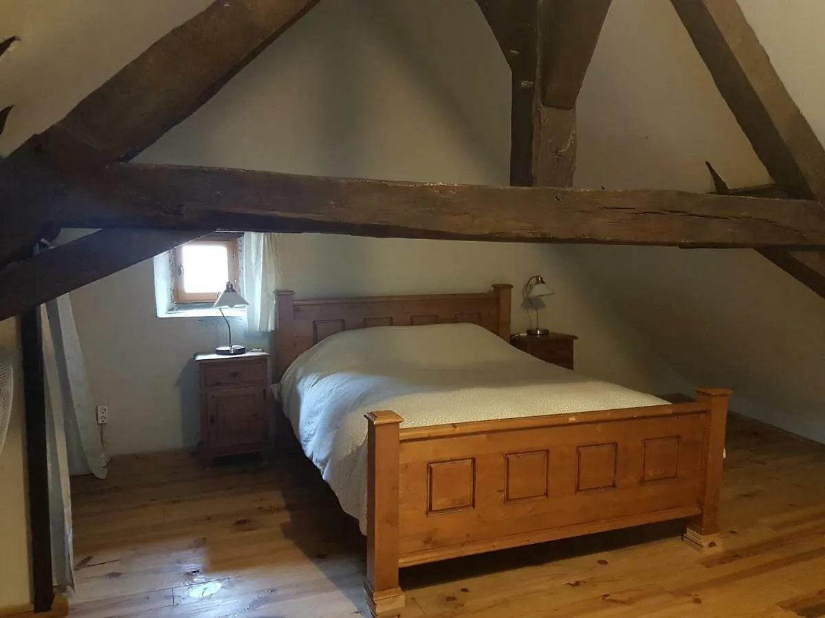 Bed and Breakfast Le Petit Moulin Saint-Hilaire  Bed & Breakfast Saint-Hilaire (Allier)