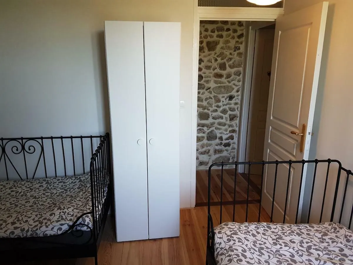 Bed and Breakfast Le Petit Moulin Saint-Hilaire  Bed & Breakfast Saint-Hilaire (Allier)